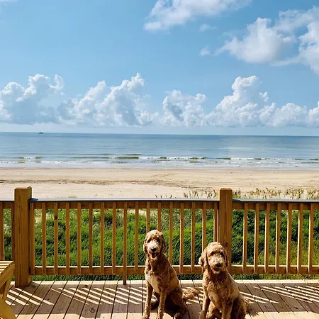 Spacious Beachfront 5Br With Gorgeous Ocean Views - Blue Footed
